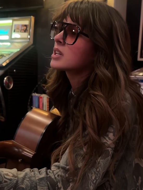 Other - Oversized retro sunglasses